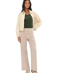 Mod-o-doc 3/4 Sleeve V-Neck Tee with Curved Hem Elm Green Hot