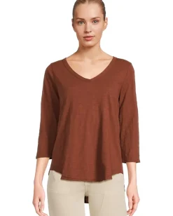 Mod-o-doc 3/4 Sleeve V-Neck Tee with Curved Hem Maple Syrup New