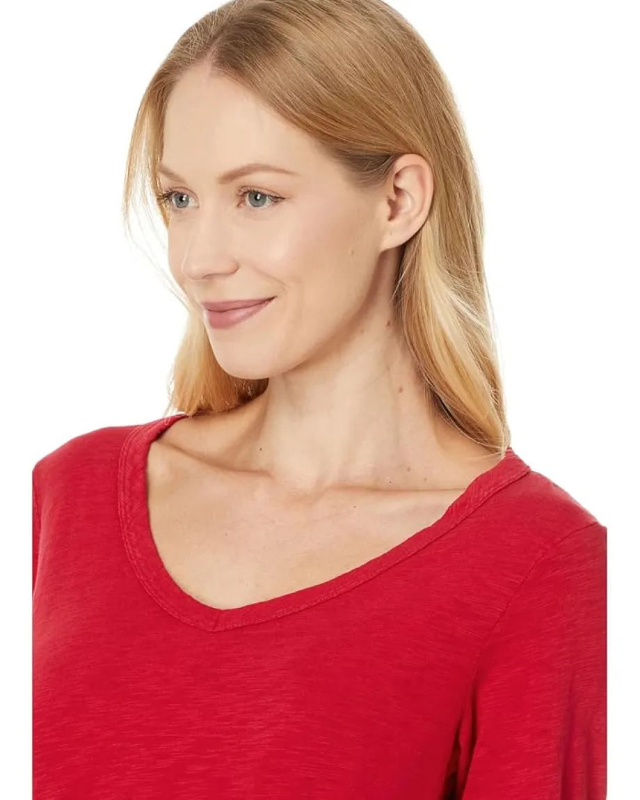 Mod-o-doc 3/4 Sleeve V-Neck Tee with Curved Hem Ruby Red New