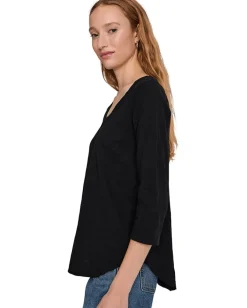 Mod-o-doc 3/4 Sleeve V-Neck Tee with Curved Hem Black1 Sale