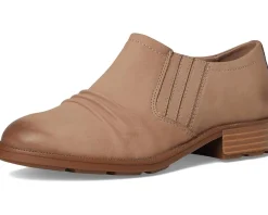 Women Clarks Adalynn Ezra