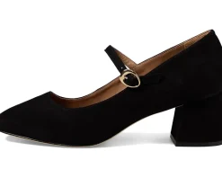 Women Bernardo Ancona