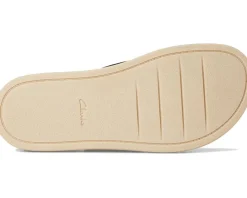 Women Clarks Arwell Walk