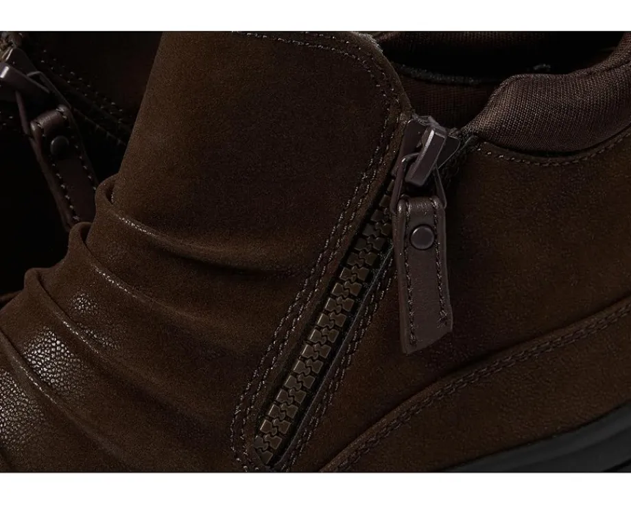 Clarks Breeze Range Dark Brown Hot