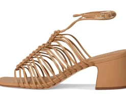 Women Bernardo Briga