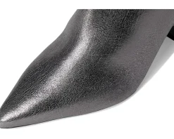 Women Seychelles Broken Promises