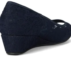 Women Bandolino Candra