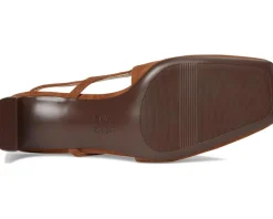 Women Naturalizer Carmen