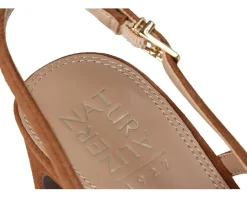 Women Naturalizer Carmen