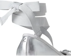 Women Circus NY by Sam Edelman Della