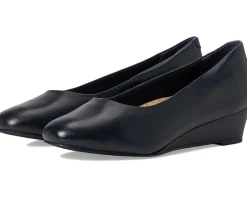 Trotters Denisse Navy Best