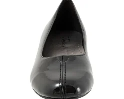 Women Trotters Doris