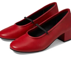 Women Seychelles Dusk to Dawn