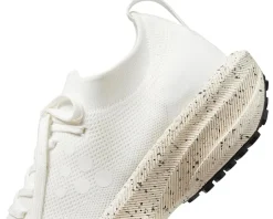 Women Craft Endurance Nature