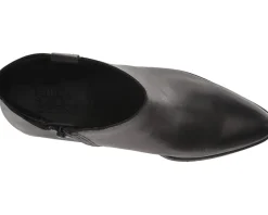 Women Naturalizer Fairmont