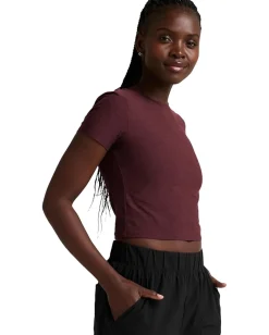 Beyond Yoga Featherweight Cropped Tee Midnight Burgundy Heather Online