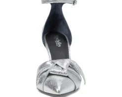 Women Seychelles First Dance