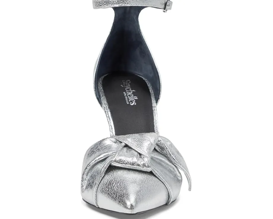 Women Seychelles First Dance