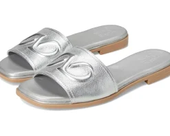 Women Naturalizer Genevieve