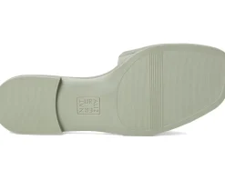 Women Naturalizer Genevieve