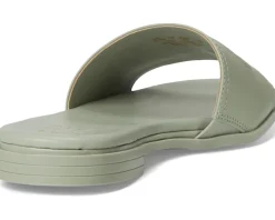 Women Naturalizer Genevieve