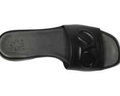 Women Naturalizer Genevieve