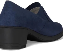 Women Cliffs by White Mountain Hunton