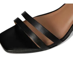 Women Bernardo Irisa