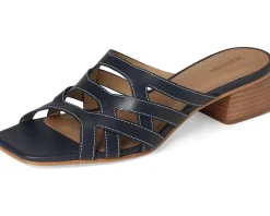 Women Bernardo Jacin