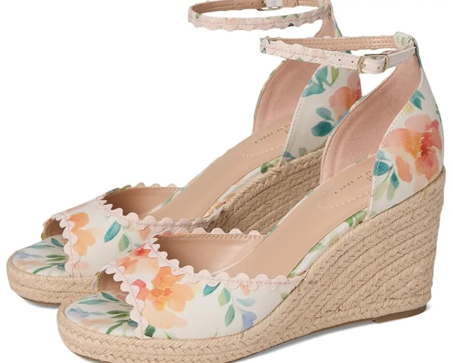 Women Bandolino Kendri