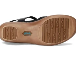 Women SoftWalk Mabelle Perf