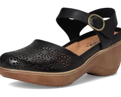 Women SoftWalk Mabelle Perf