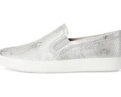 Women Naturalizer Marianne