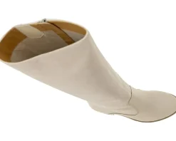 Women Splendid Meadow