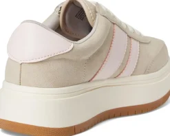 Women Madden Girl Navida