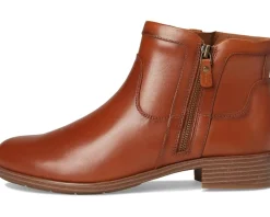 Women Cobb Hill Novela