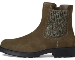 Clarks Opal Sky Dark Olive Suede New