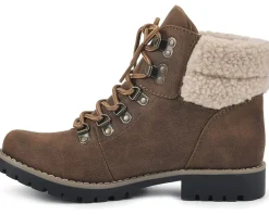 Women Cliffs by White Mountain Pathfield