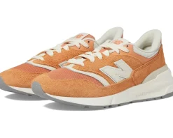 Women New Balance Classics 997R