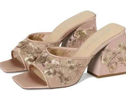 Blue by Betsey Johnson Roo Blush