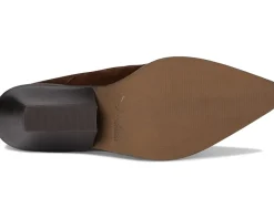 Women Seychelles Seattle