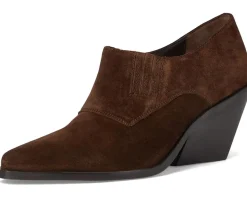 Women Seychelles Seattle