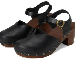 Women Sanita Solaima