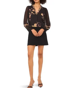 Vince Camuto V-Neck with Long Sleeve Rich Black Hot