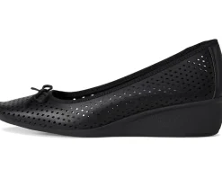 Women Anne Klein Winslet