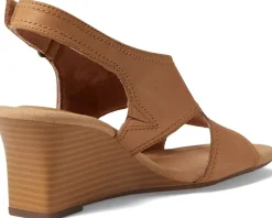 Women Clarks Women's Kyarra Aster