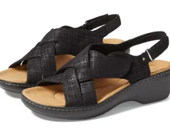 Women Clarks Women's Merliah Echo