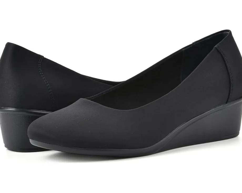 Women Cliffs by White Mountain Women's Boldness