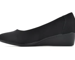 Women Cliffs by White Mountain Women's Boldness