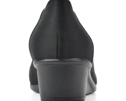 Women Cliffs by White Mountain Women's Boldness